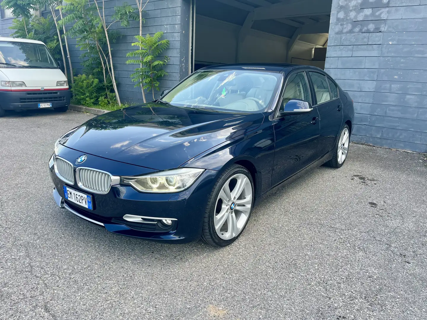 BMW 320 320d Futura 184cv - 1