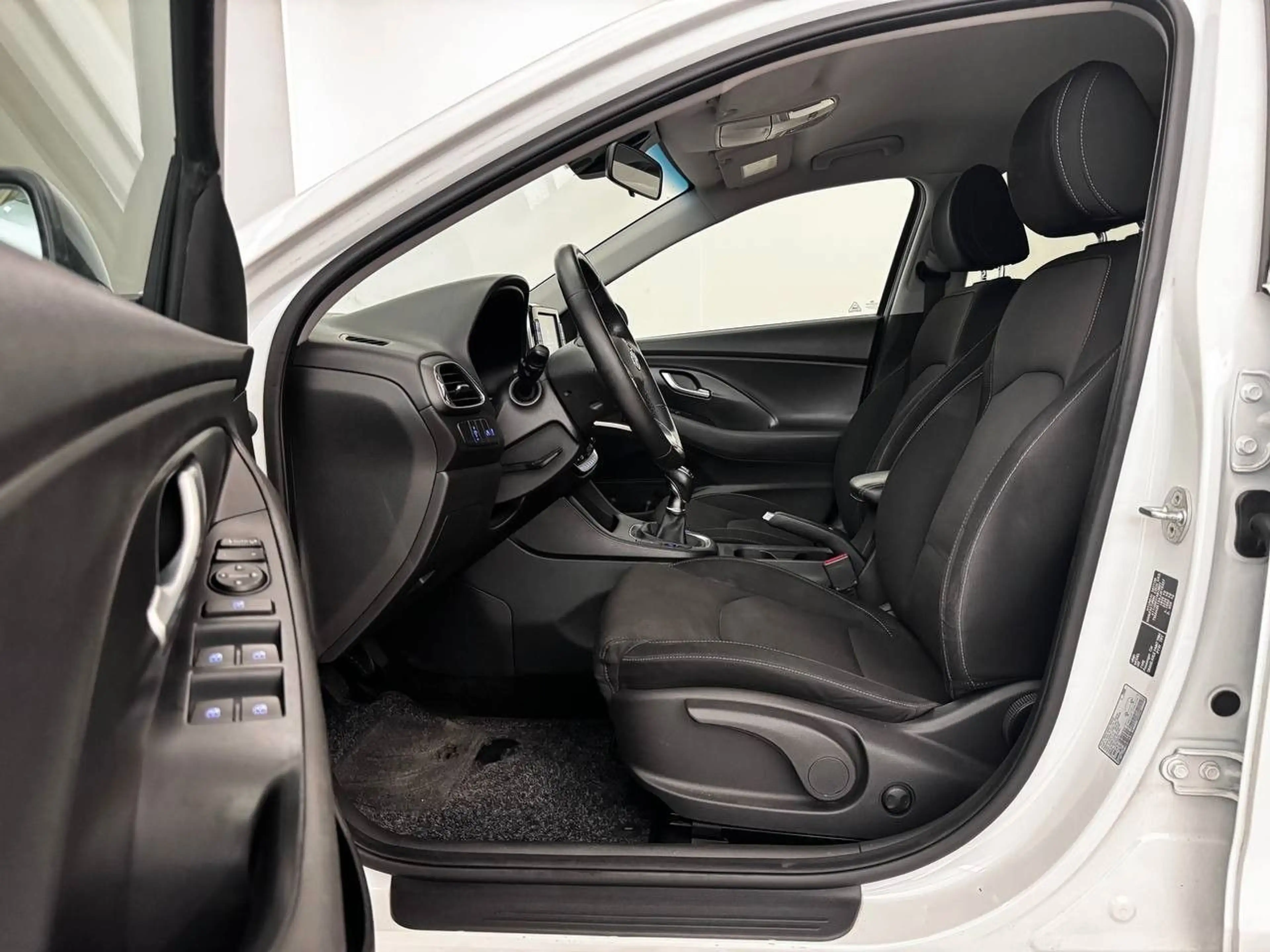 Hyundai i30 Intro Sonderausstattung — photo 12