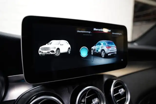 Mercedes-Benz GLC view 18