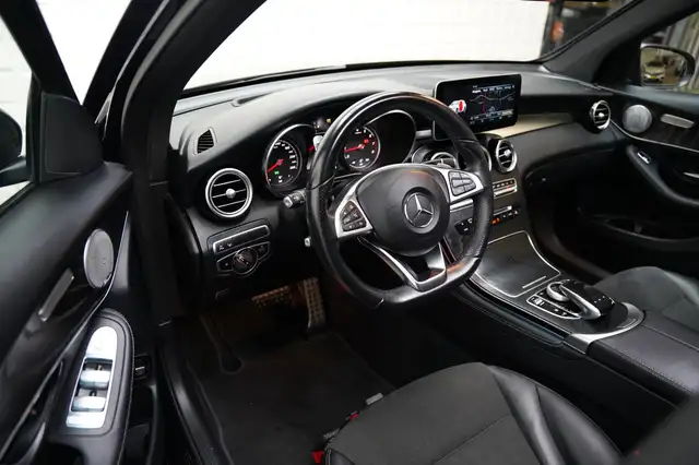 Mercedes-Benz GLC view 10