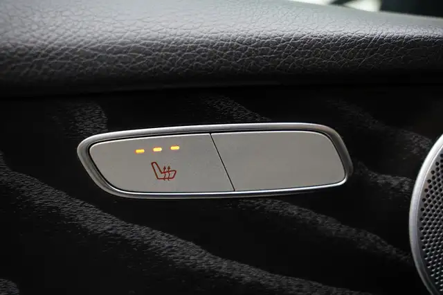 Mercedes-Benz GLC view 24