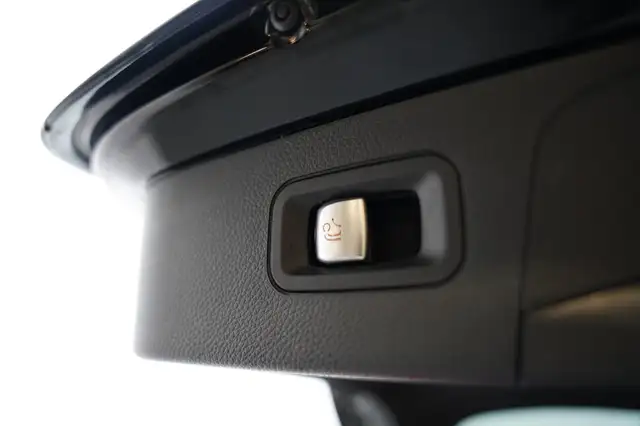 Mercedes-Benz GLC view 26