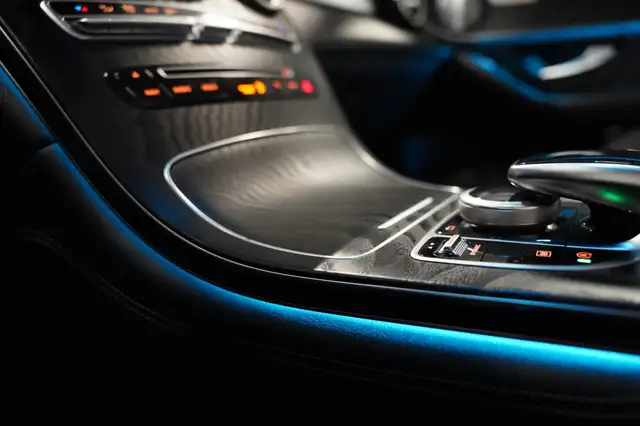 Mercedes-Benz GLC view 25