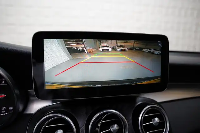 Mercedes-Benz GLC view 17