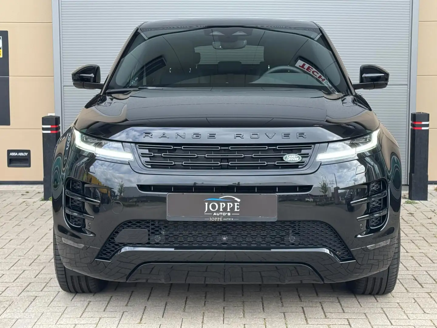 Land Rover Range Rover Evoque P270e PHEV AWD Dynamic SE |20inch|Pano|Blackpack|3 Zwart - 2