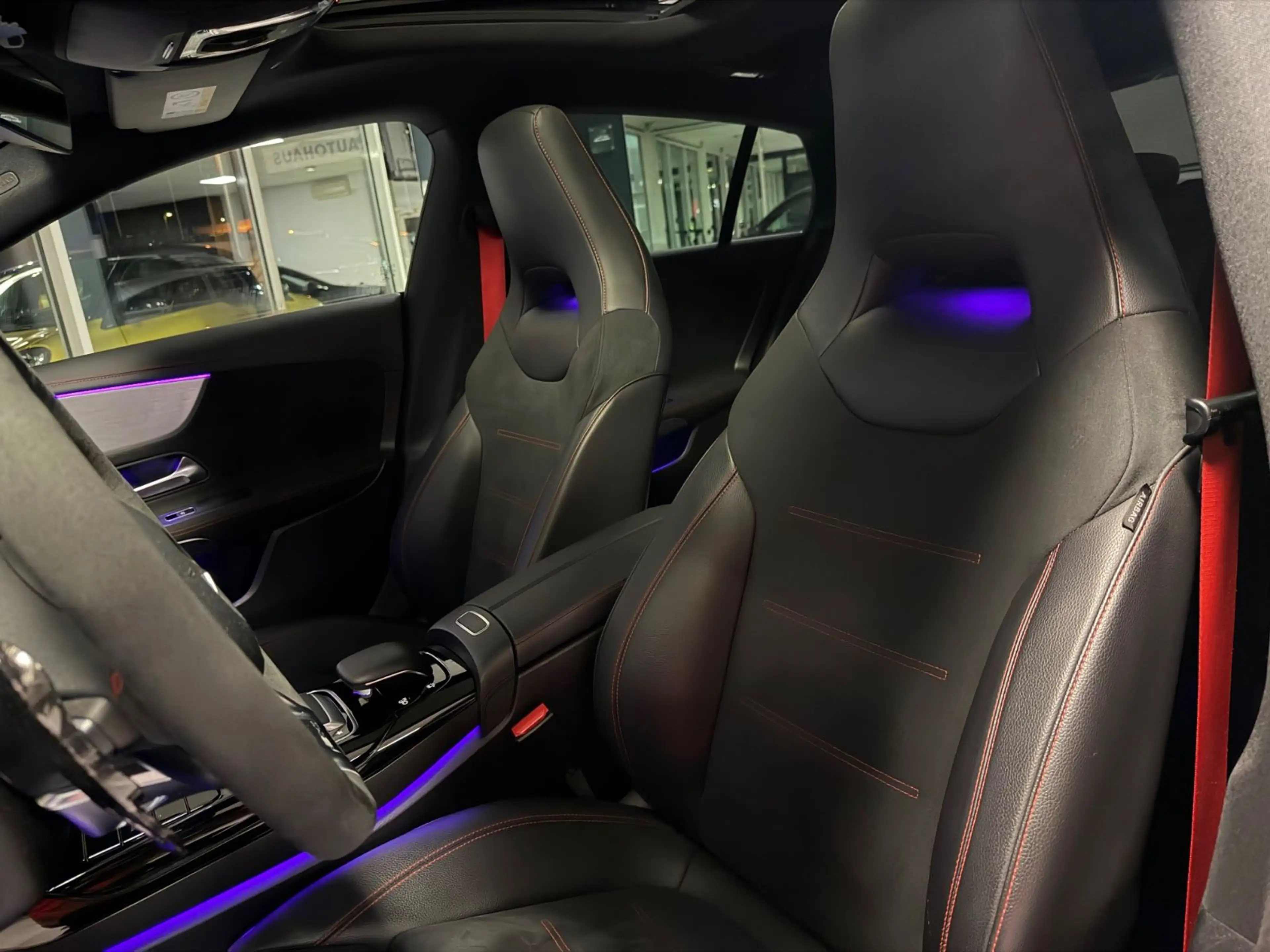 Mercedes-Benz CLA 45 AMG 4M PANO BURMESTER MATT — photo 29