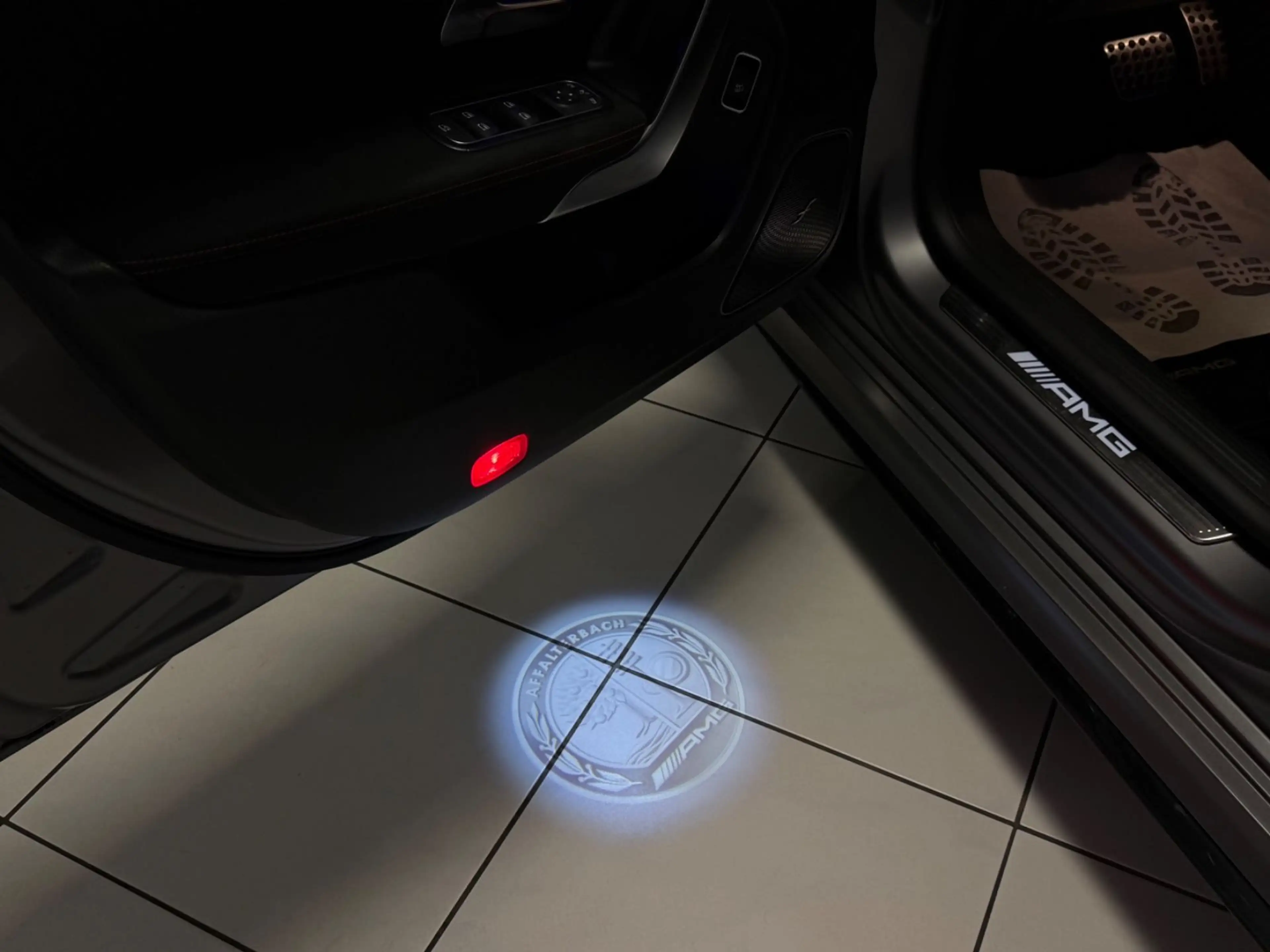 Mercedes-Benz CLA 45 AMG 4M PANO BURMESTER MATT — photo 11