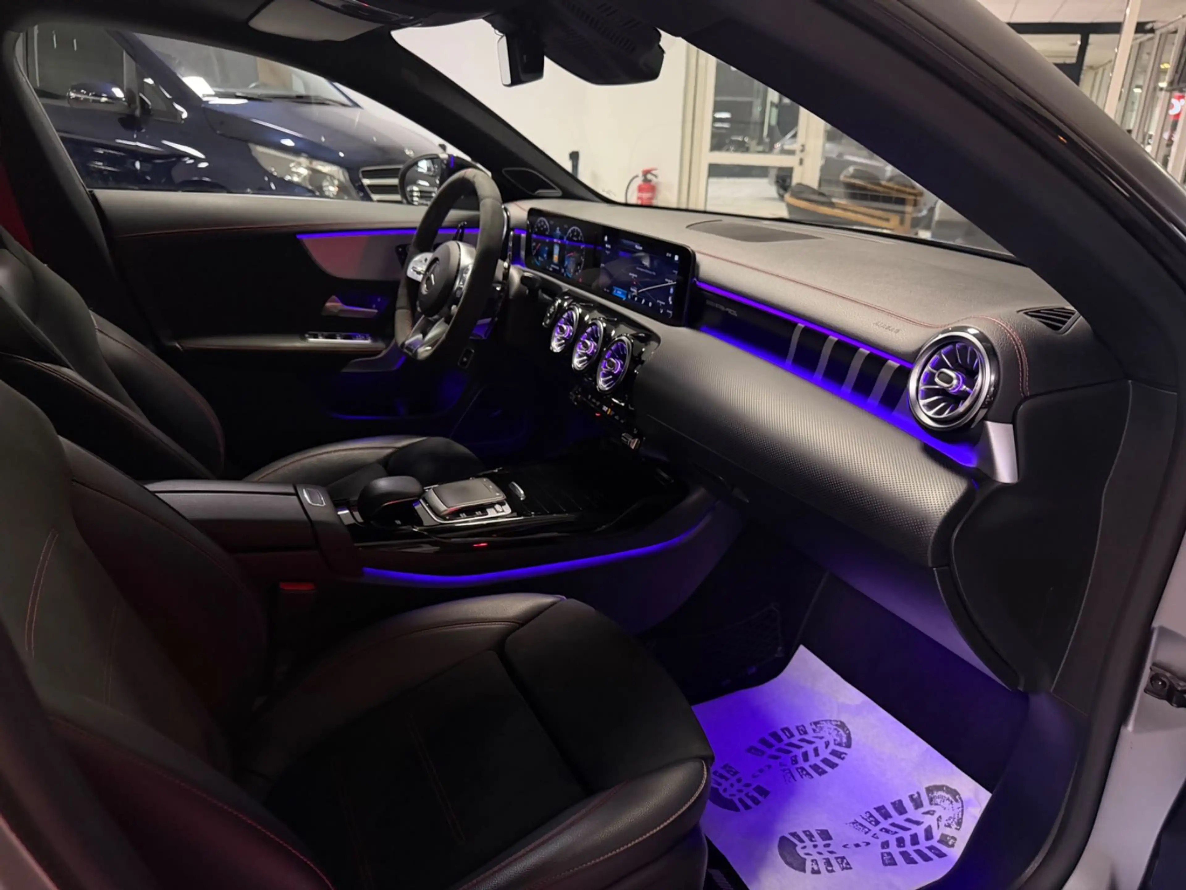 Mercedes-Benz CLA 45 AMG 4M PANO BURMESTER MATT — photo 20