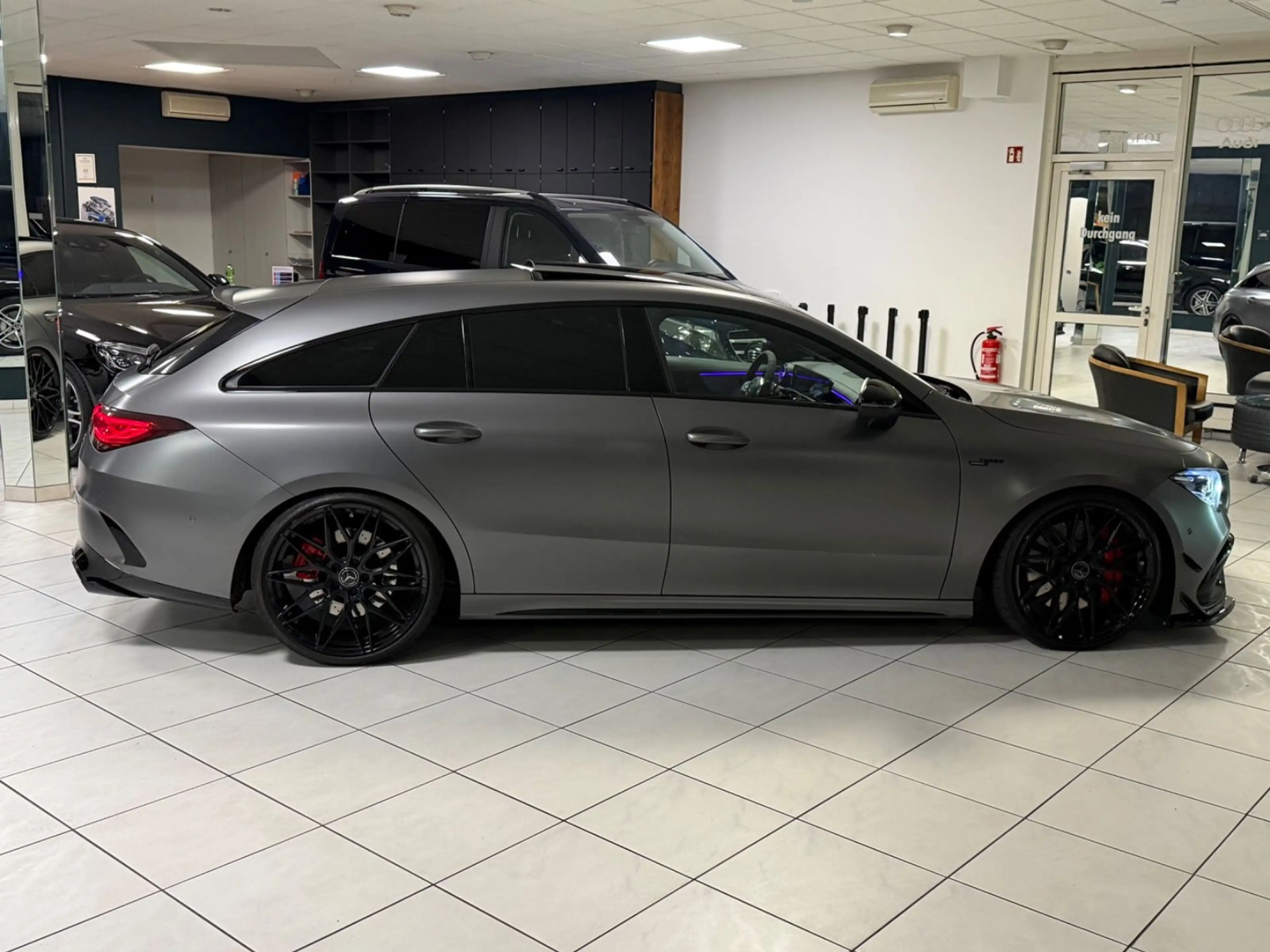 Mercedes-Benz CLA 45 AMG 4M PANO BURMESTER MATT — photo 4