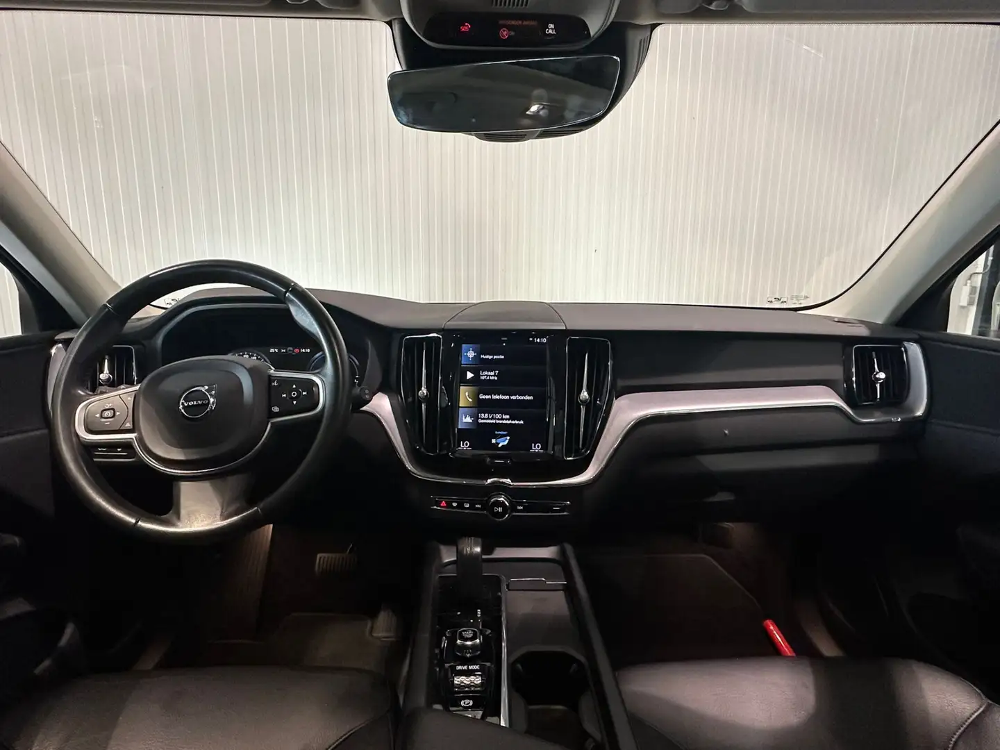 Volvo XC60 T6 Aut. Inscription Parkeercamera Leder 340pk Zwart - 2