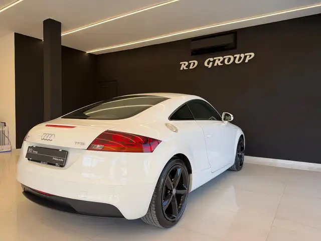 Audi TT view 6