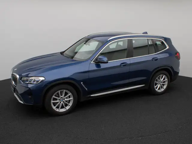 BMW X3 view 12