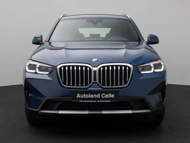 BMW X3 view 2