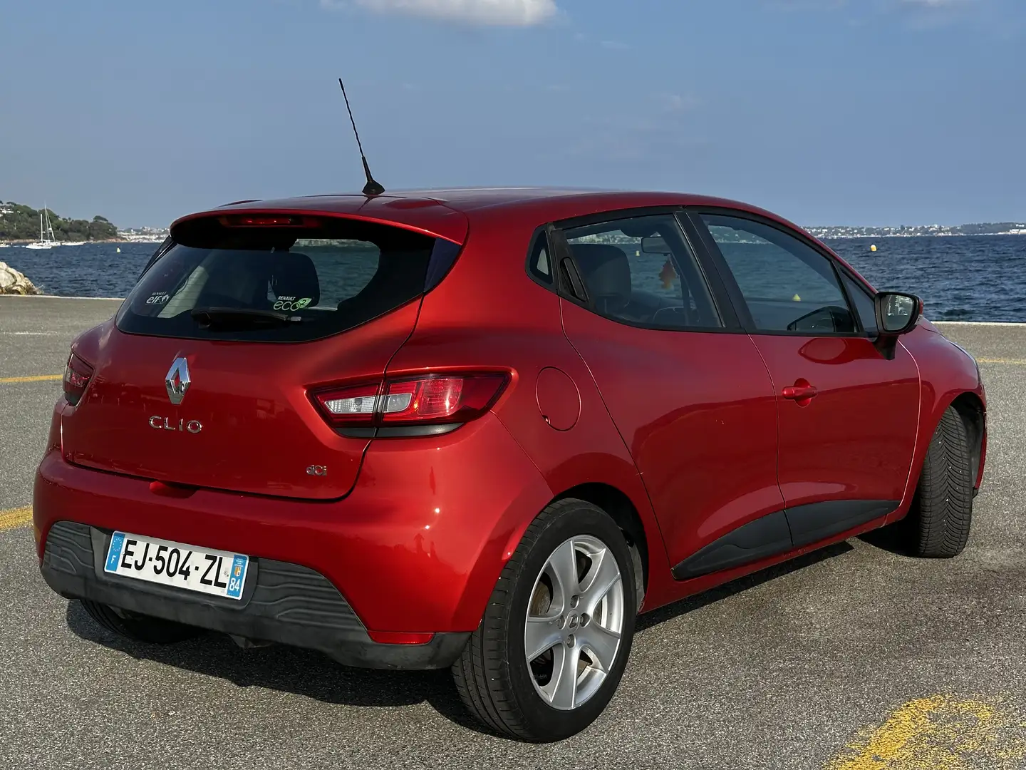 Renault Clio IV dCi 90 Energy eco2 Zen 82g - 2