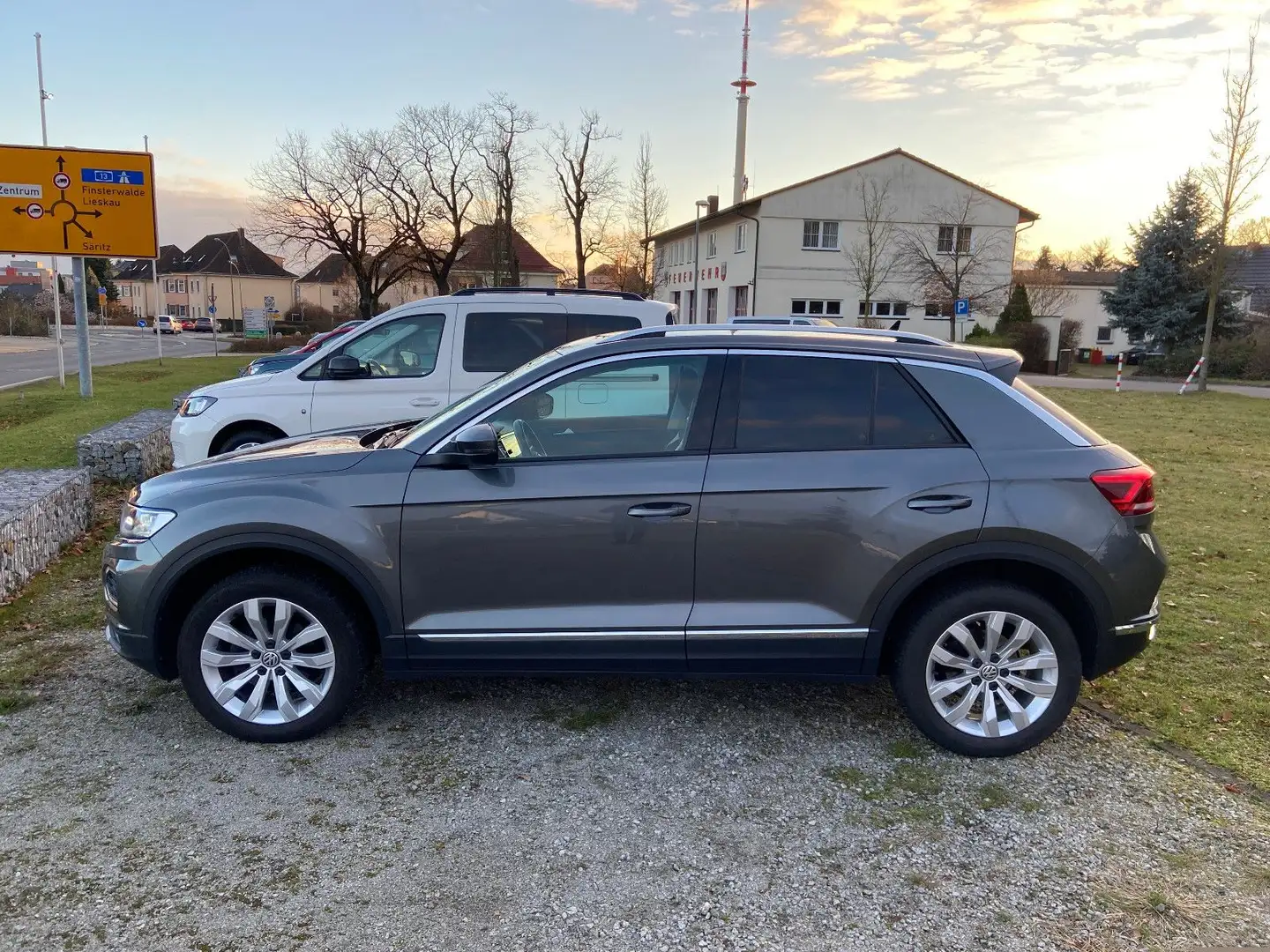 Volkswagen T-Roc Sport ACC, Kamera, el.Hecktür Grau - 2