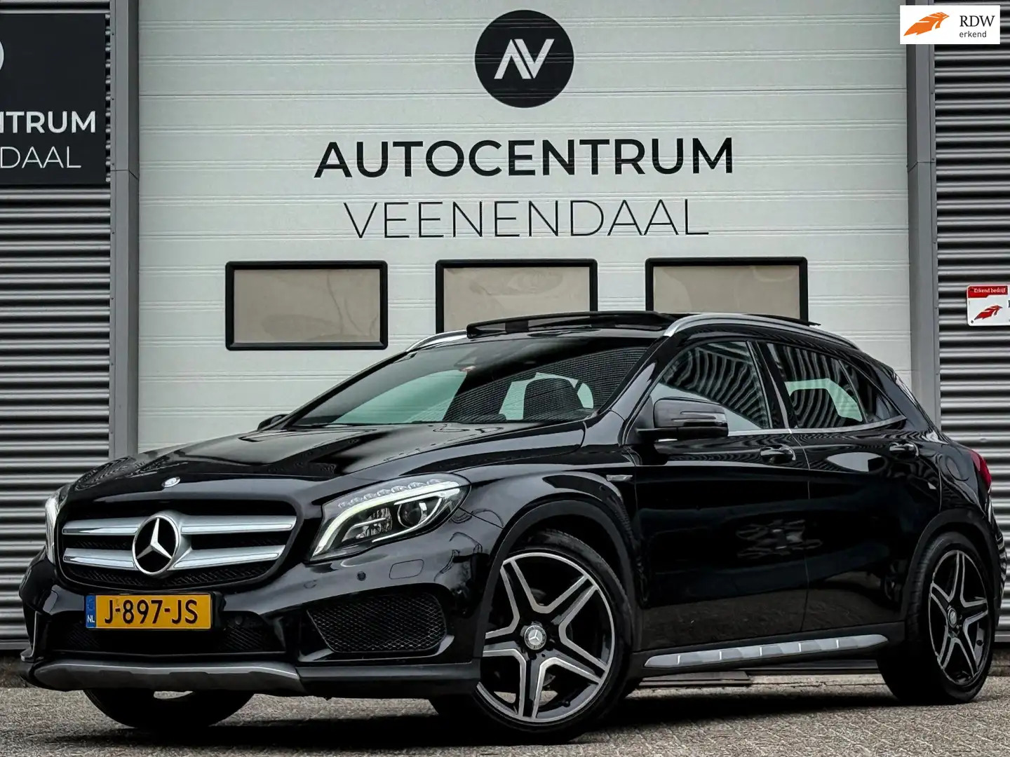 Mercedes-Benz GLA 220 GLA d 3X AMG PANO/SFEER/CAMERA/KEYLESS/EL. STOEL Noir - 1