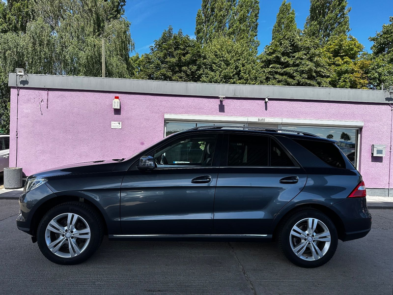 Mercedes-Benz ML 350 CDI BlueTec 4Matic "AHK"NAVI"KAMERA" — photo 13