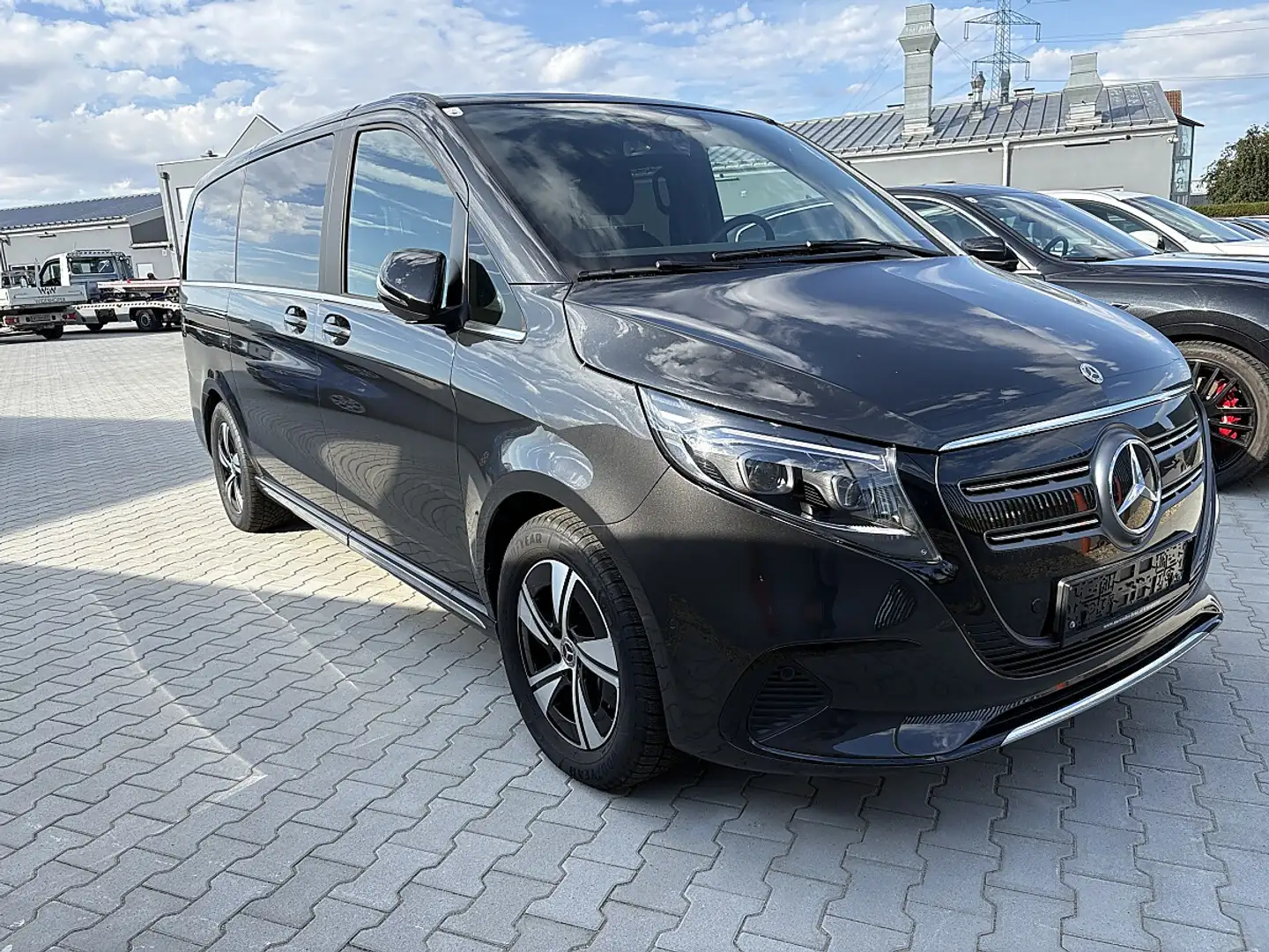 Mercedes-Benz EQV 250 Kombi lang 60kWh Grau - 2