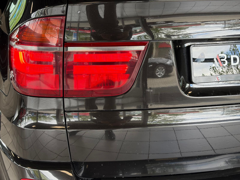 BMW X5 M50d · Kamera · Navi Prof · HuD · Pano · AHK — photo 13