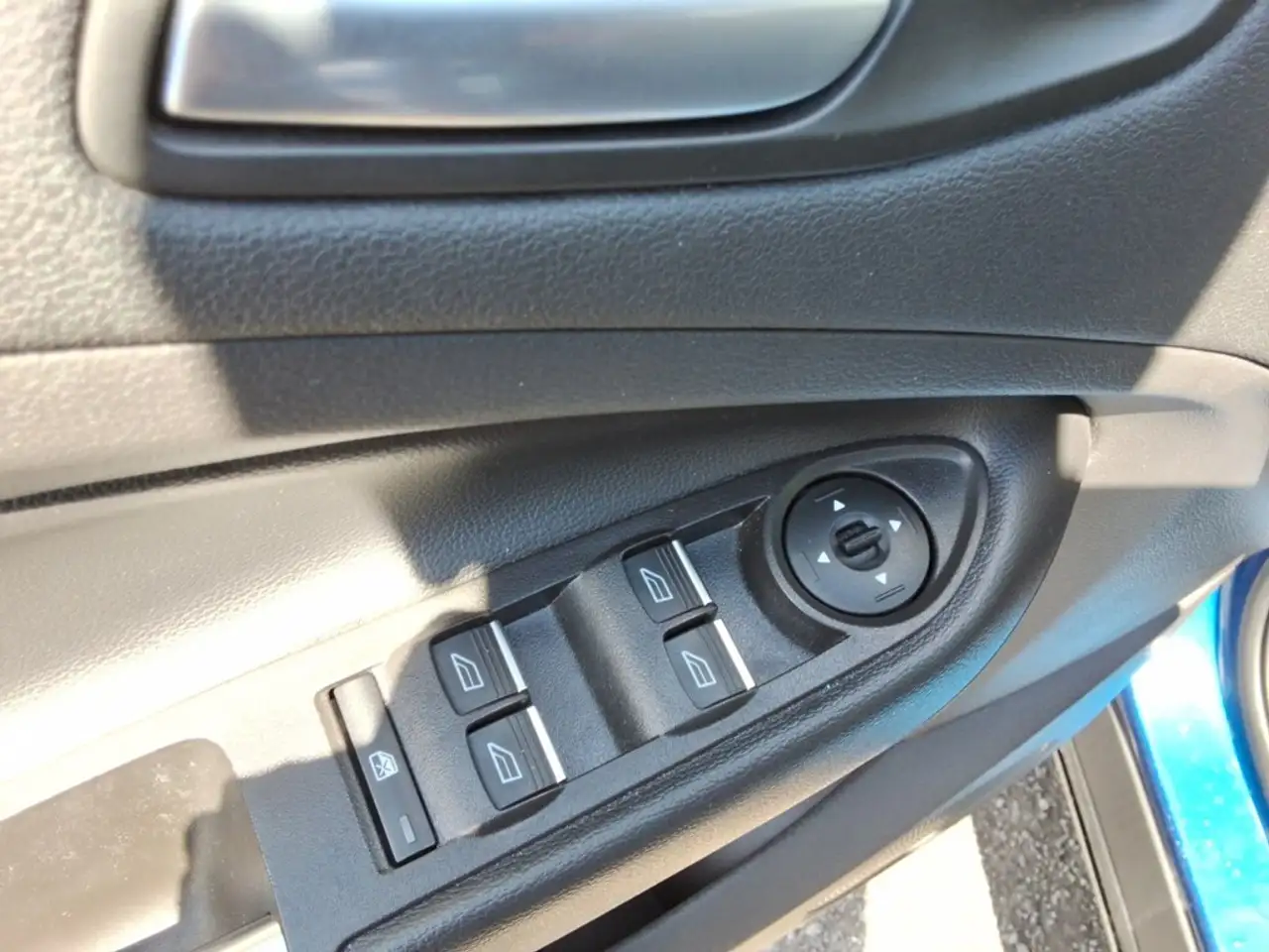 Ford Escape photo Ford Escape