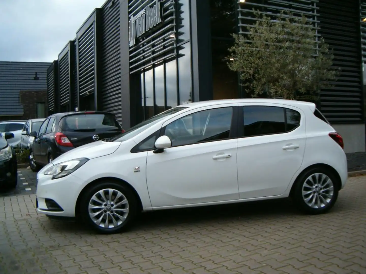 Opel Corsa 1.0 Turbo 120 Jaar Edition Wit - 1