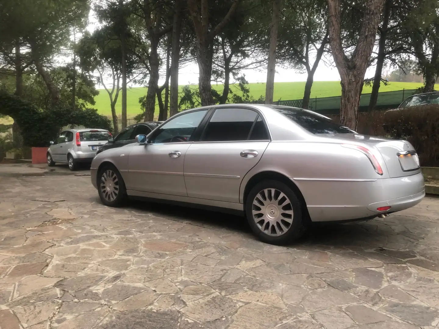 Lancia Thesis 3.0 V6 24v Emblema auto Gümüş rengi - 2