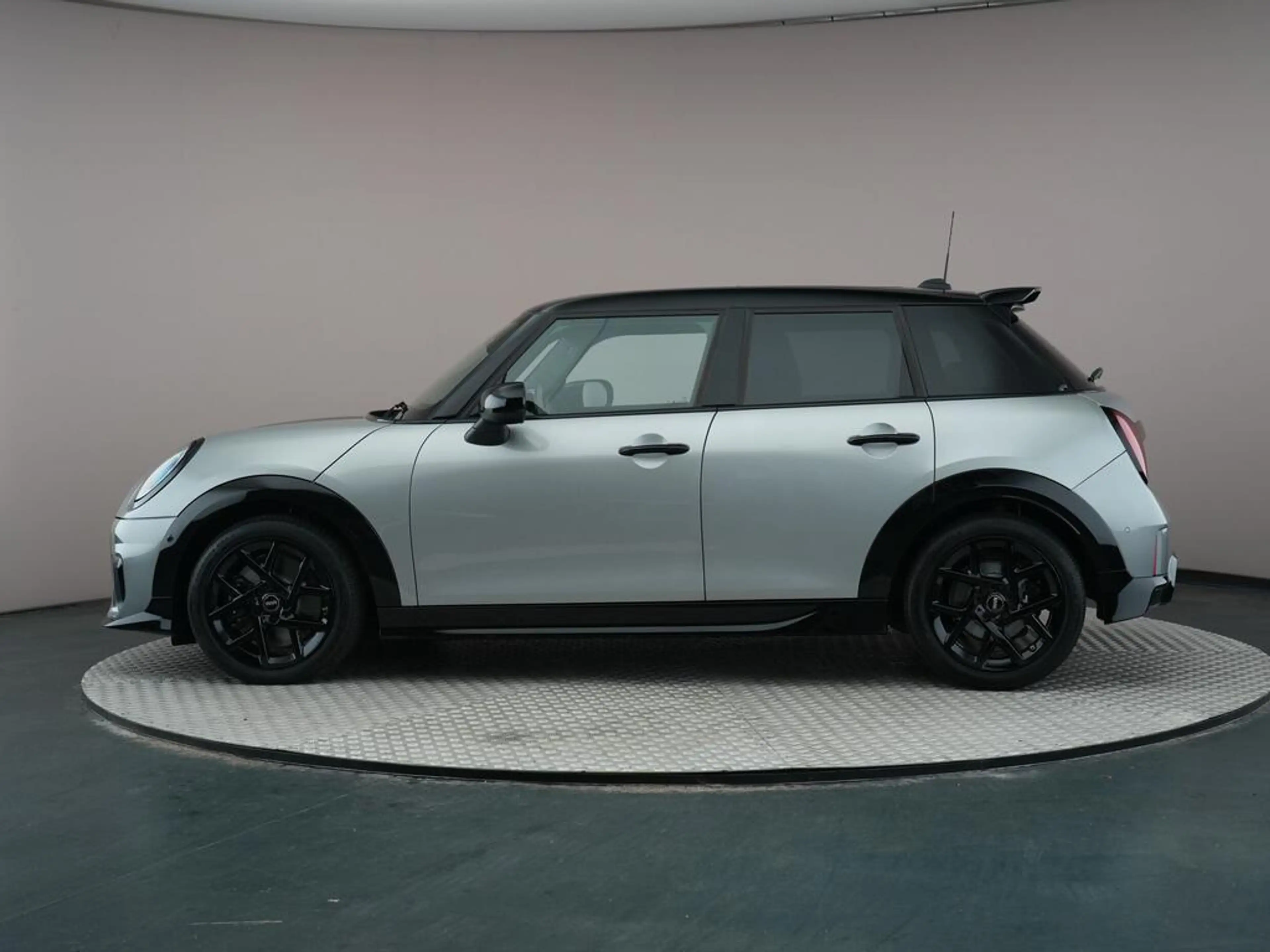 MINI Cooper C 5-Deurs | Pakket M + John Cooper Works Uitvoering — photo 6