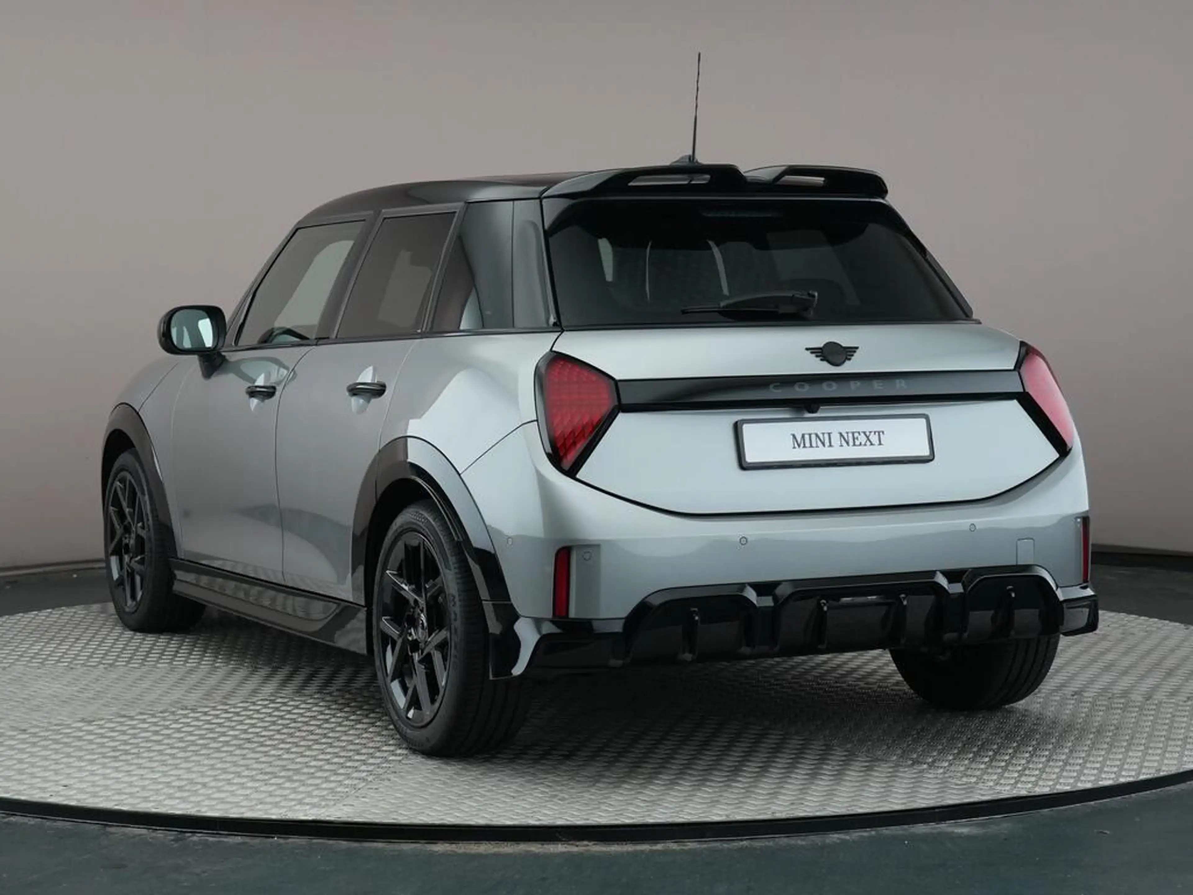 MINI Cooper C 5-Deurs | Pakket M + John Cooper Works Uitvoering — photo 8