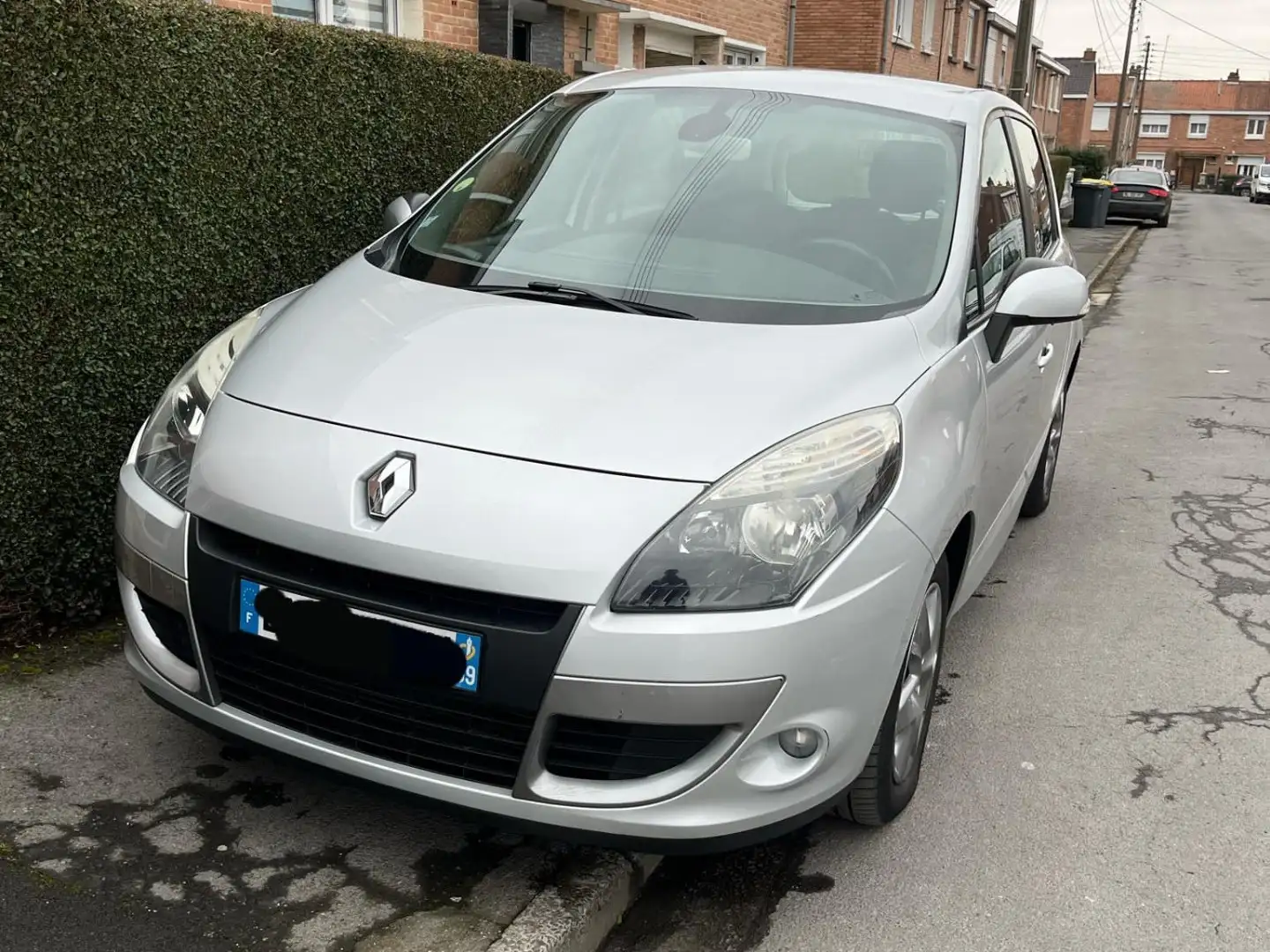 Renault Scenic III dCi 110 FAP Energy eco2 Expression Grijs - 1