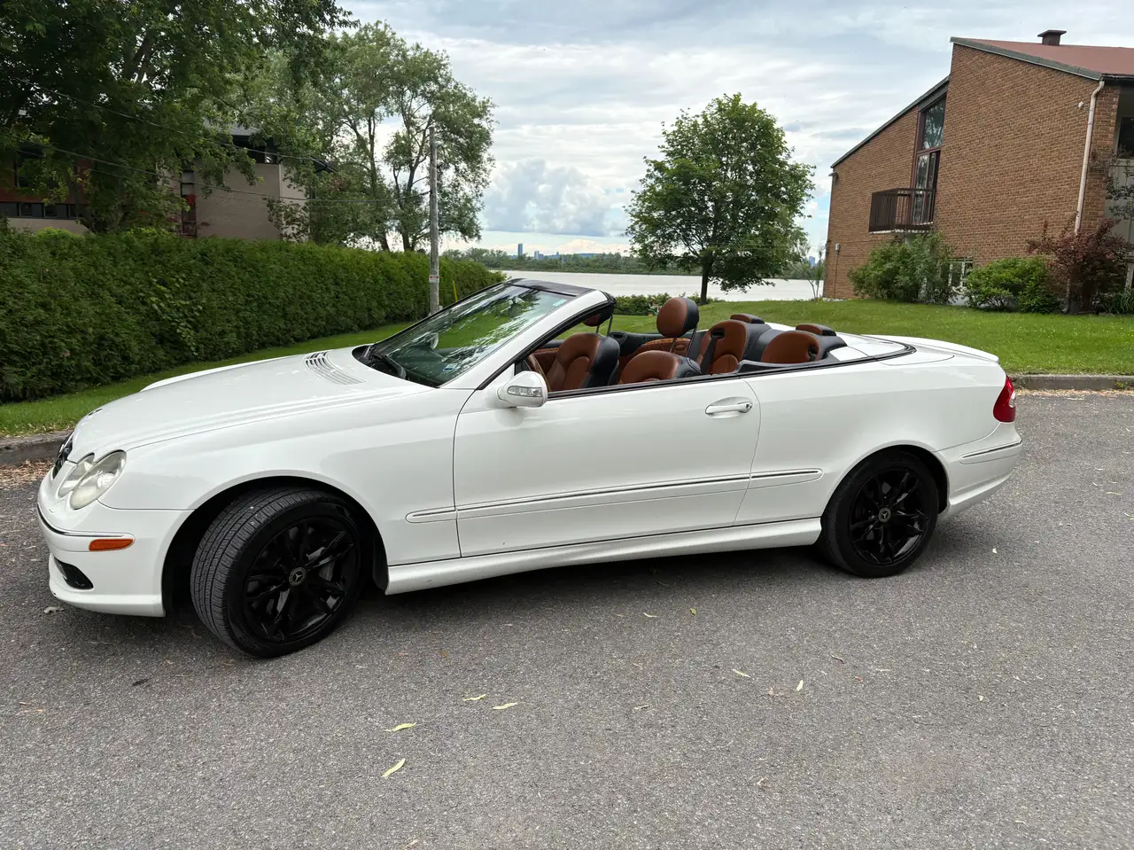 Mercedes-Benz CLK снимка Mercedes-Benz CLK