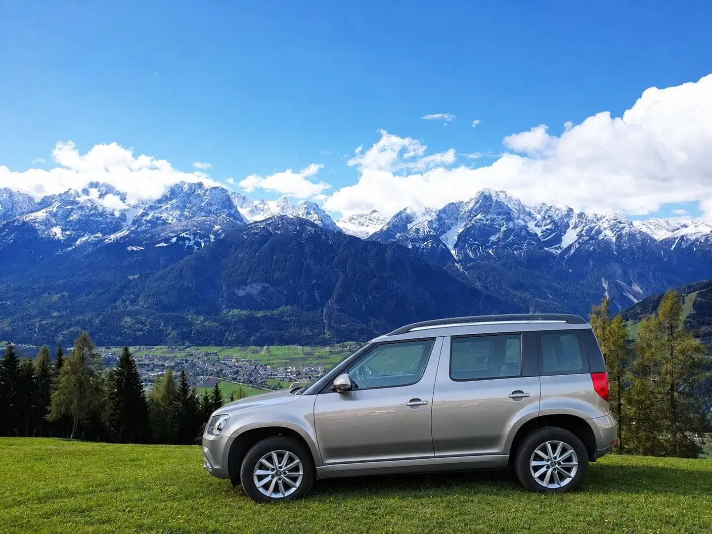 Skoda Yeti Yeti 1,2 TSI Active Active Grau - 2