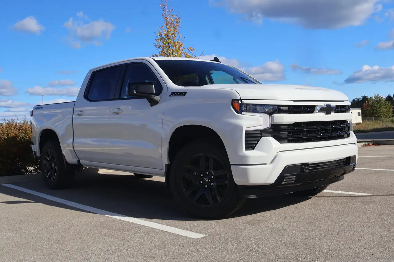 Chevrolet Silverado 1500 снимка Chevrolet Silverado 1500