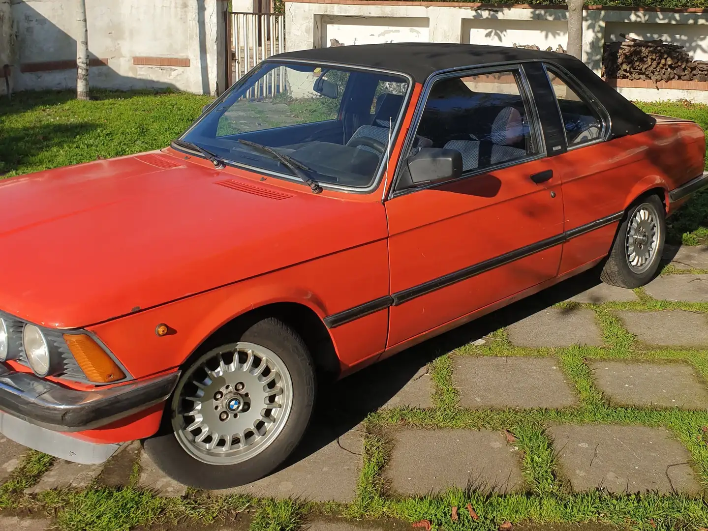 BMW 320 Roşu - 2