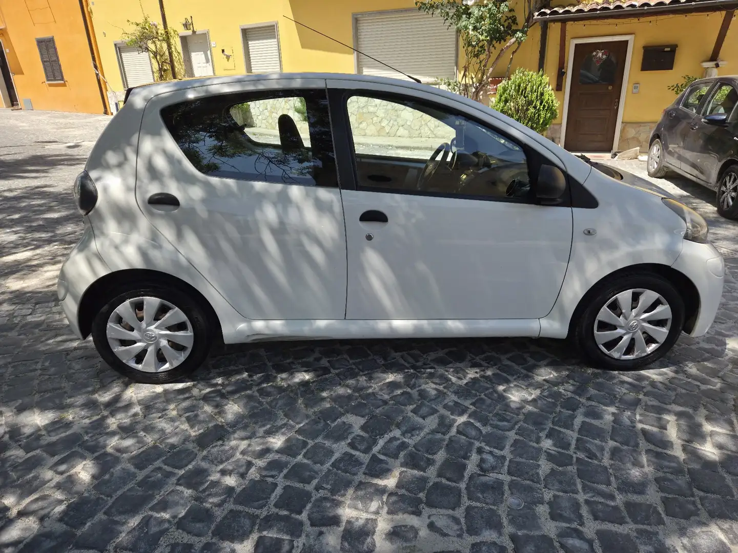 Toyota Aygo 5p 1.0 Active connect my14 - 2