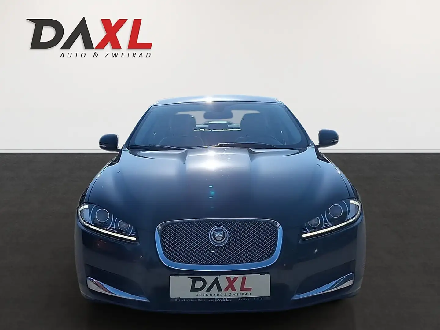 Jaguar XF 2,2 Diesel Luxury Schwarz - 2