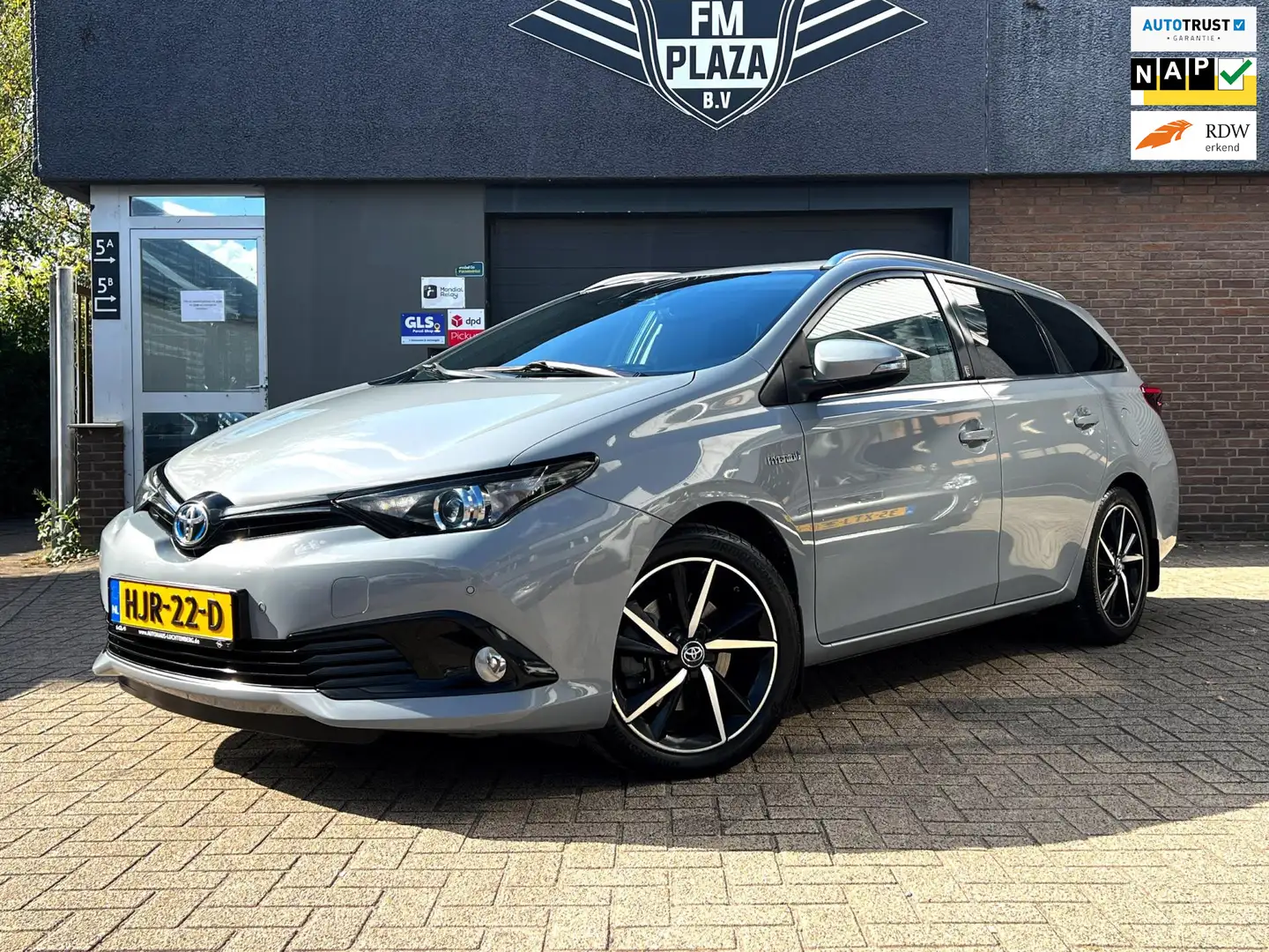 Toyota Auris Touring Sports 1.8 Hybrid Freestylecarplay_Camera_ Grau - 1
