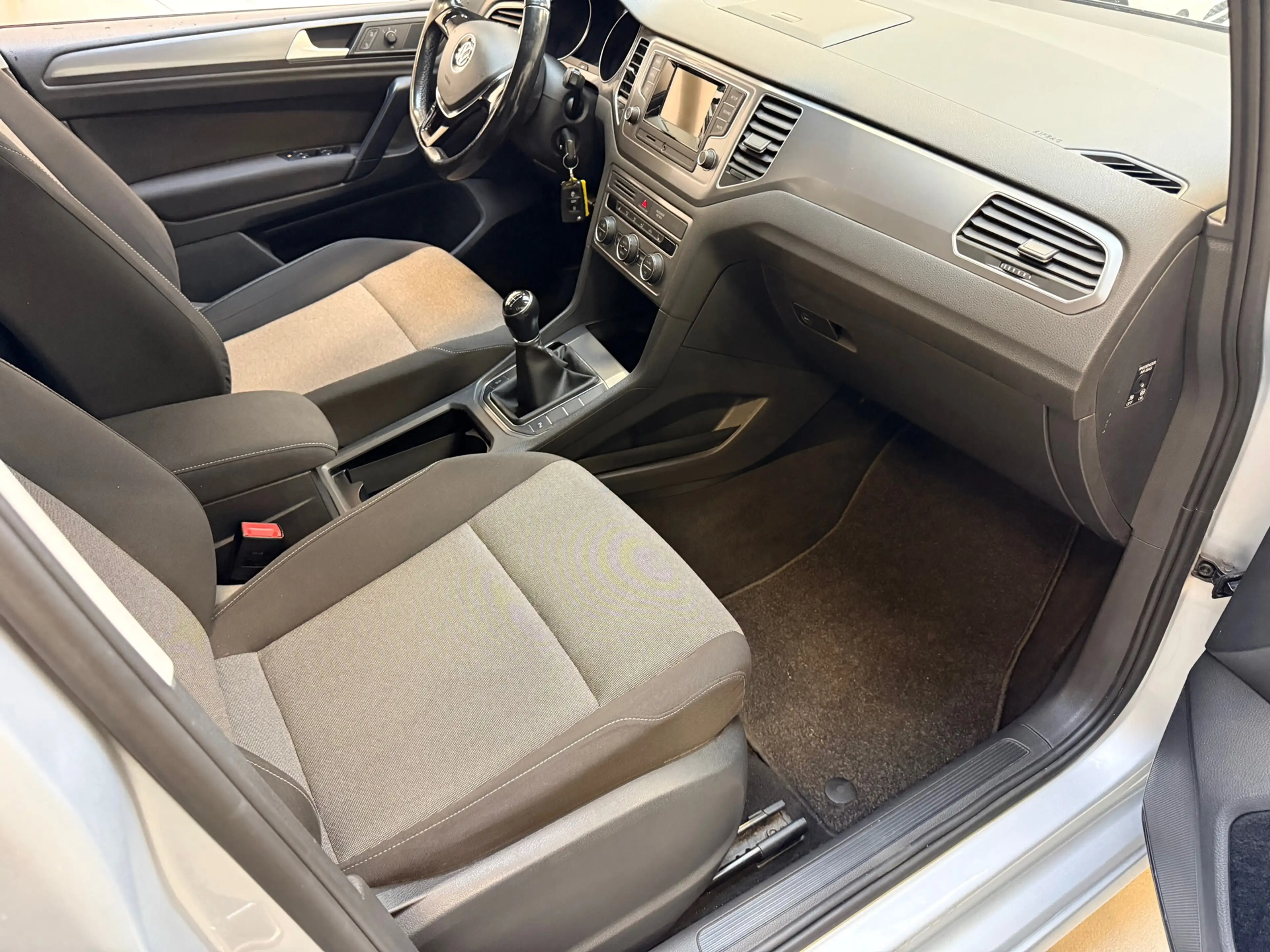 Volkswagen Golf Sportsvan 1.2 TSI Comfortline — photo 13