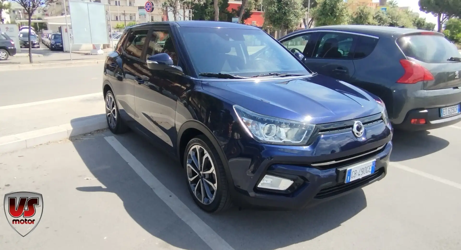 SsangYong Tivoli 1.6 2WD Dream aut. Kék - 1