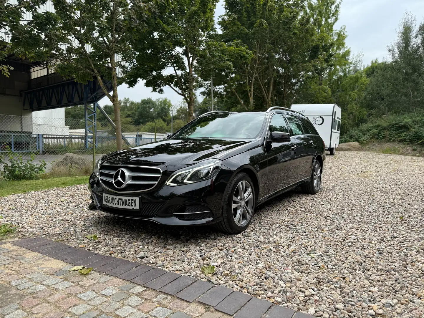 Mercedes-Benz E 220 E 220 CDI AVANTGARDE/LED/AHK/LEDER/NAVI Noir - 1