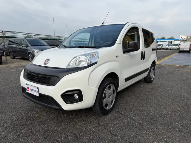 Fiat Qubo Qubo 2017 1.4 8v natural power Lounge 70cv