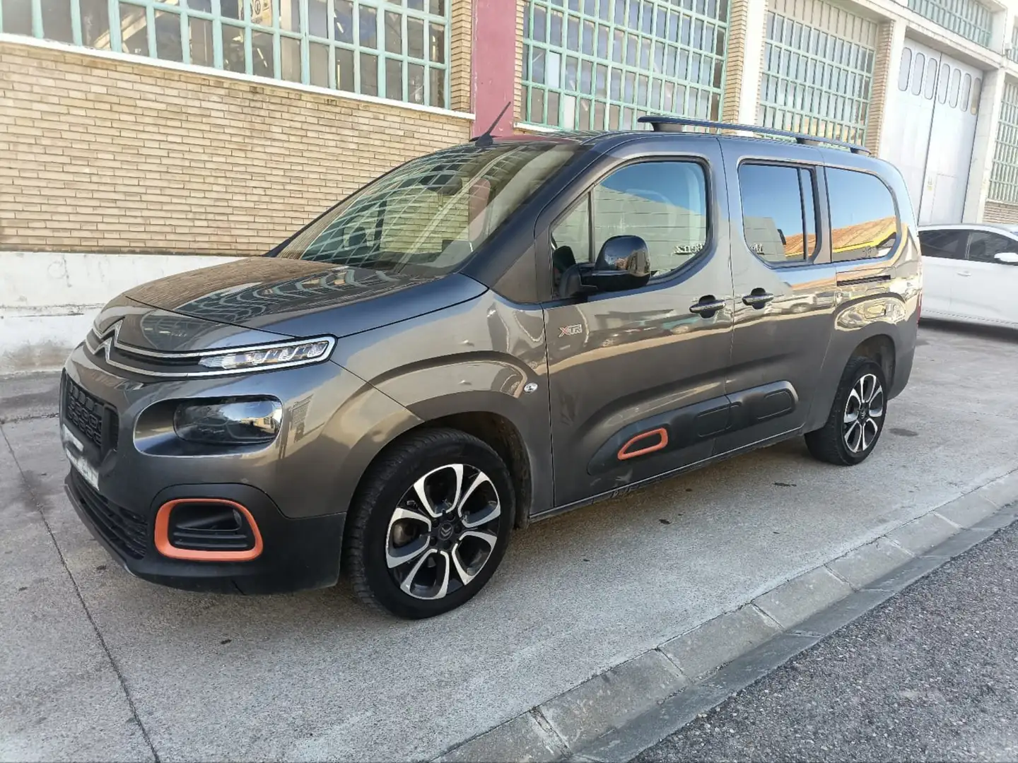 Citroen Berlingo BlueHDi XL Gris - 2