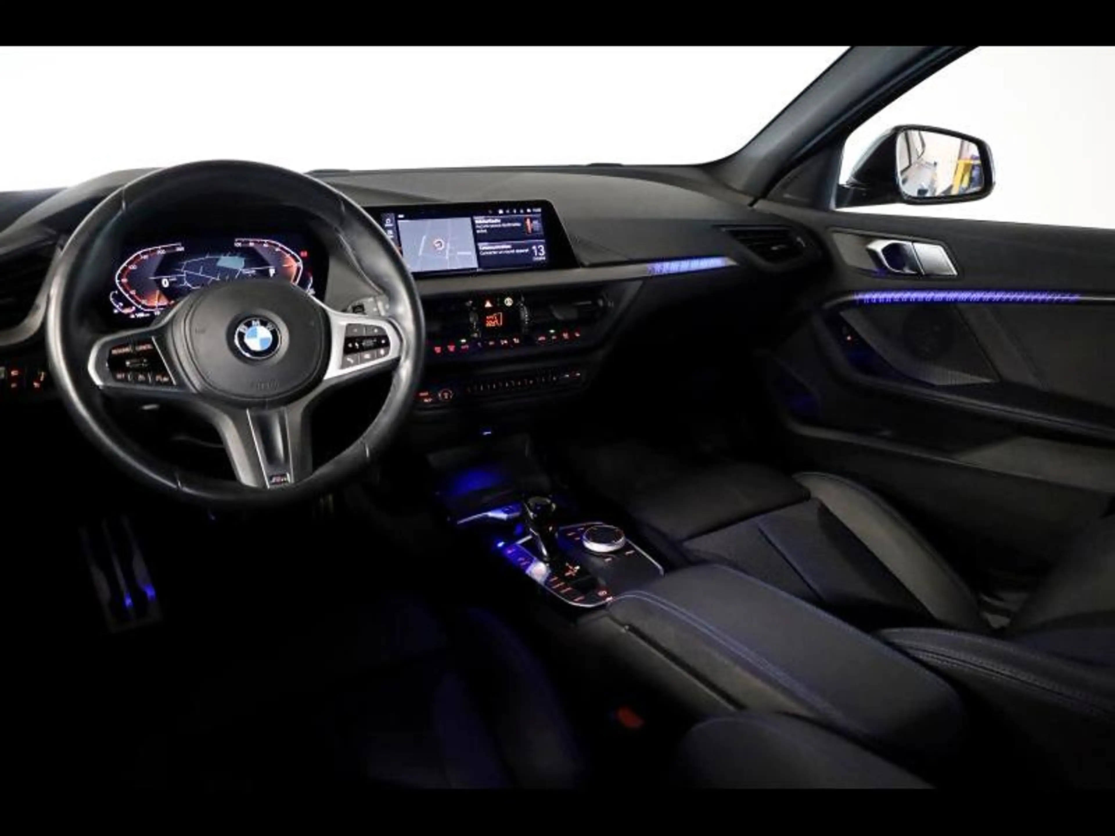 BMW 118 i Hatch Kit M Sport — photo 13