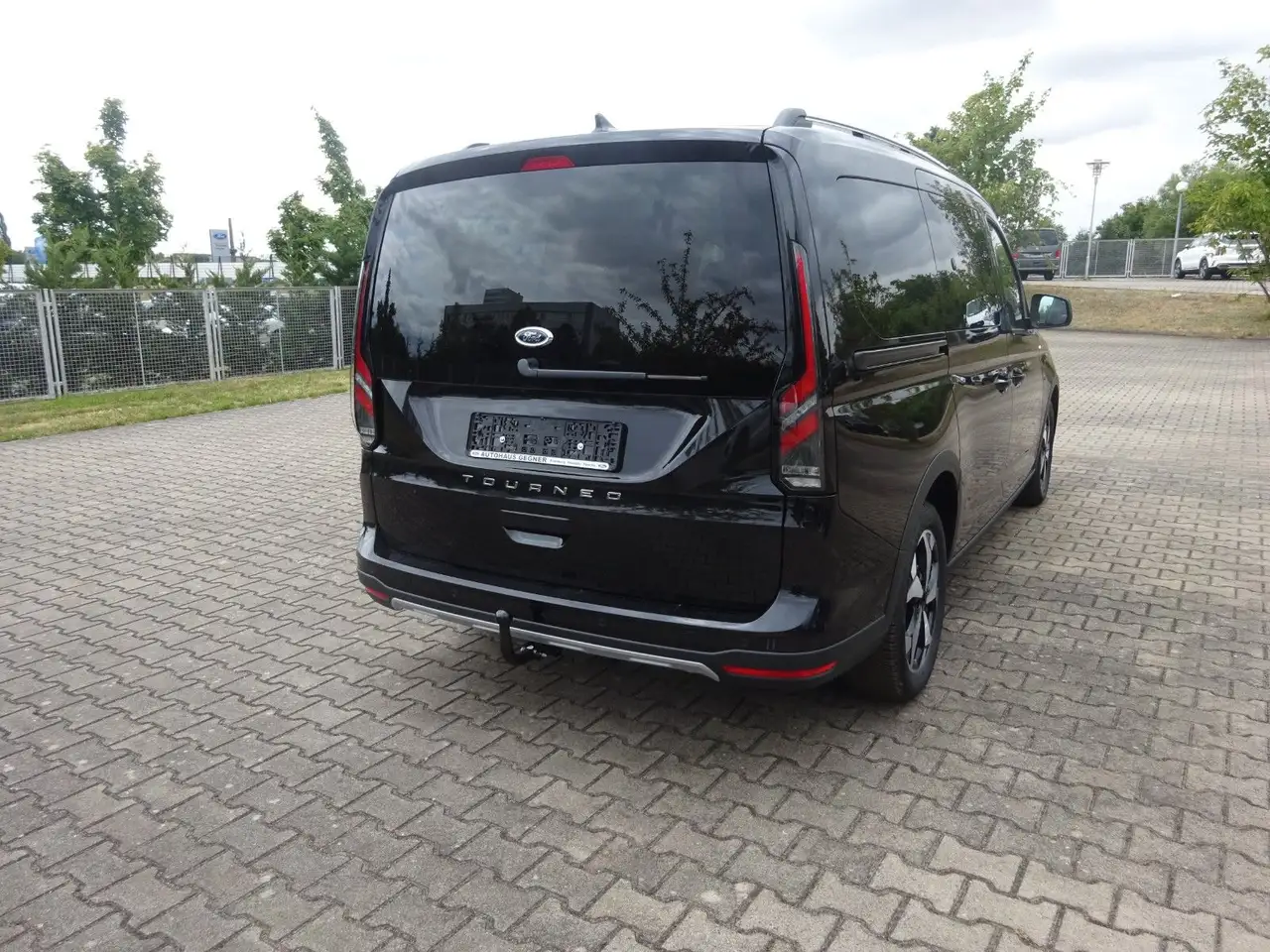 Ford Grand Tourneo 2026