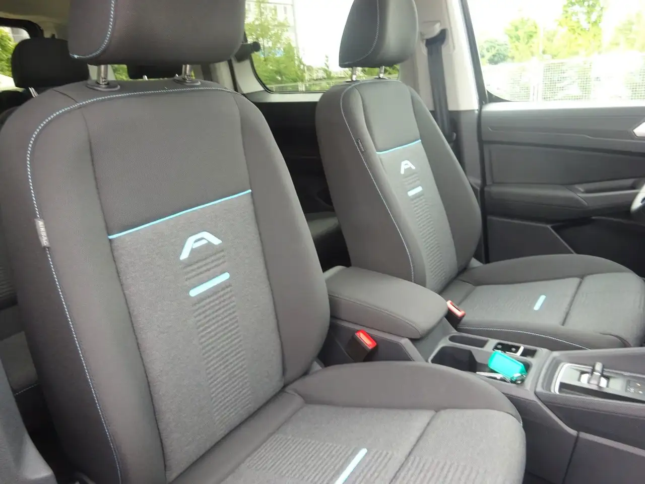 Ford Grand Tourneo 2026 — фото 10
