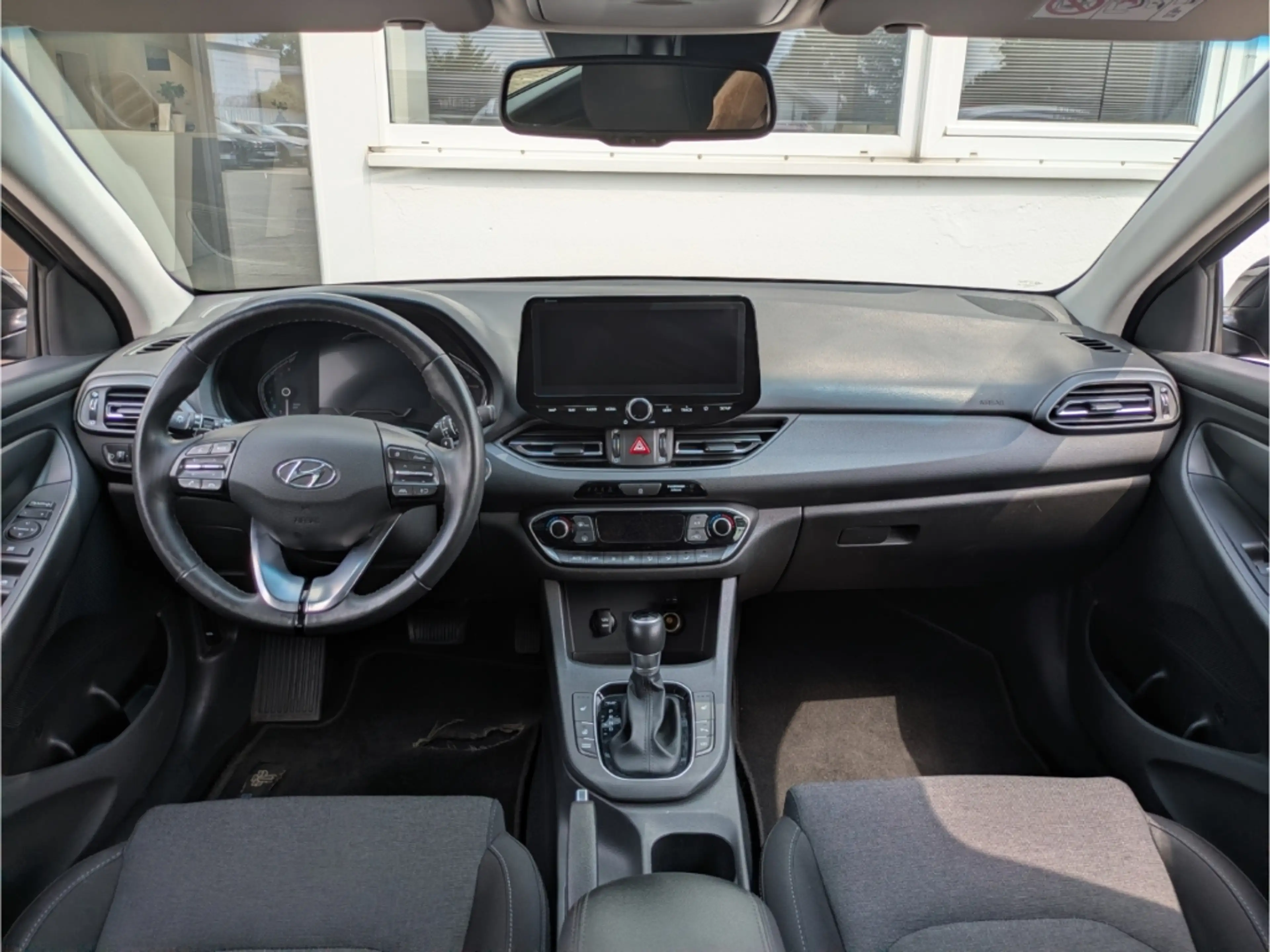 Hyundai i30 Edition 30+ NEW Navi LED Apple CarPlay Mehrzonenkl — photo 7