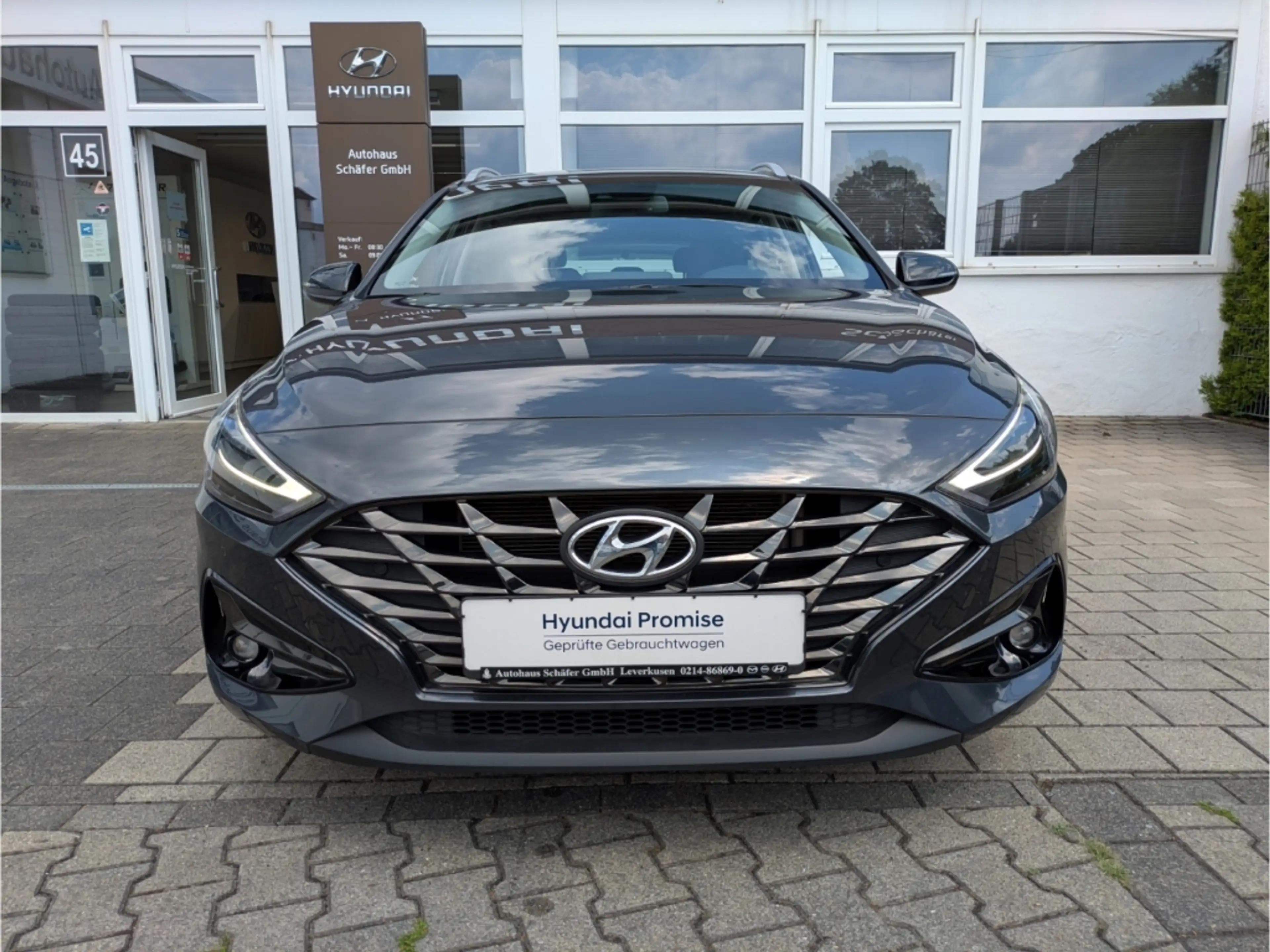 Hyundai i30 Edition 30+ NEW Navi LED Apple CarPlay Mehrzonenkl — photo 2