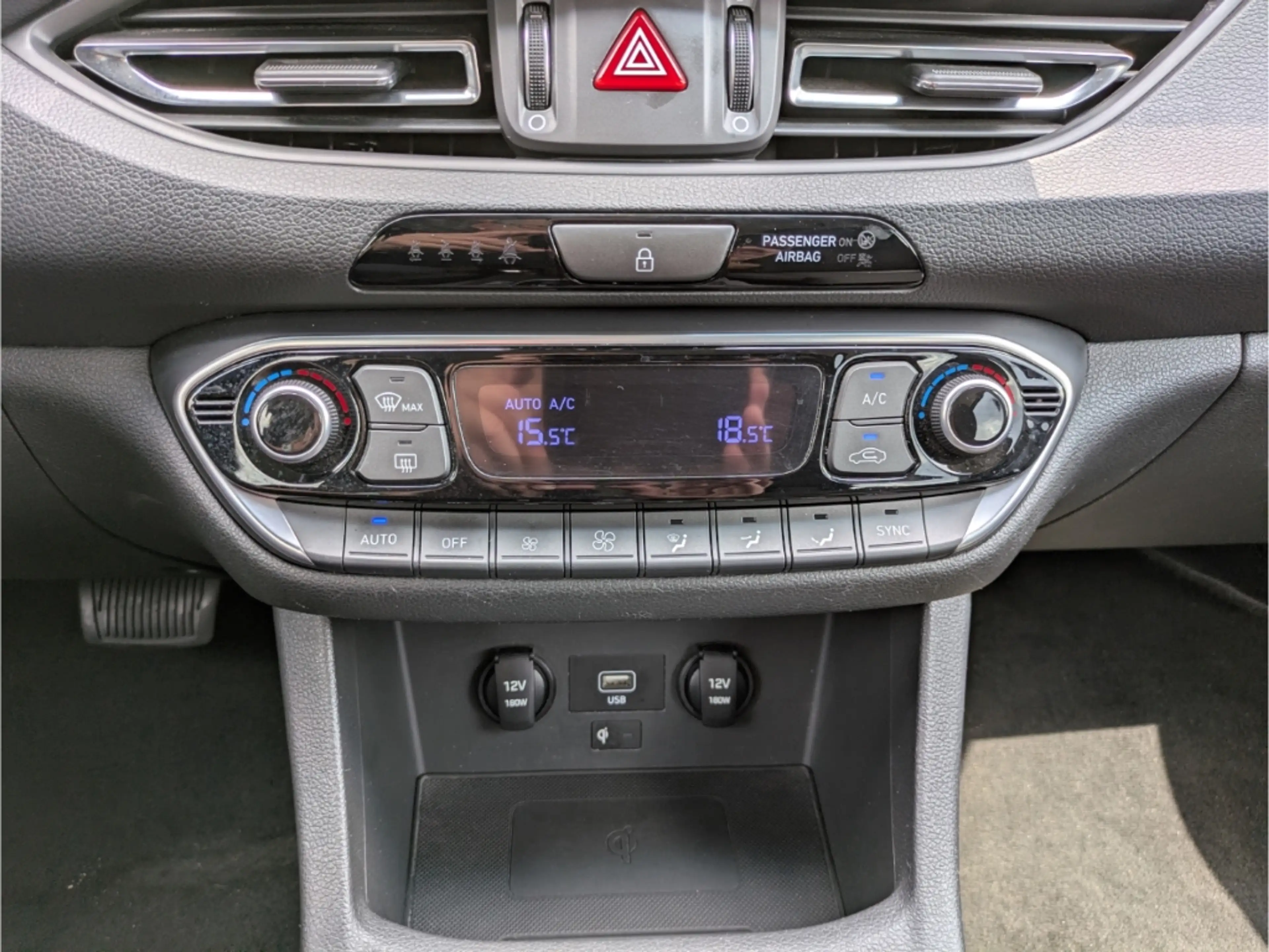 Hyundai i30 Edition 30+ NEW Navi LED Apple CarPlay Mehrzonenkl — photo 13