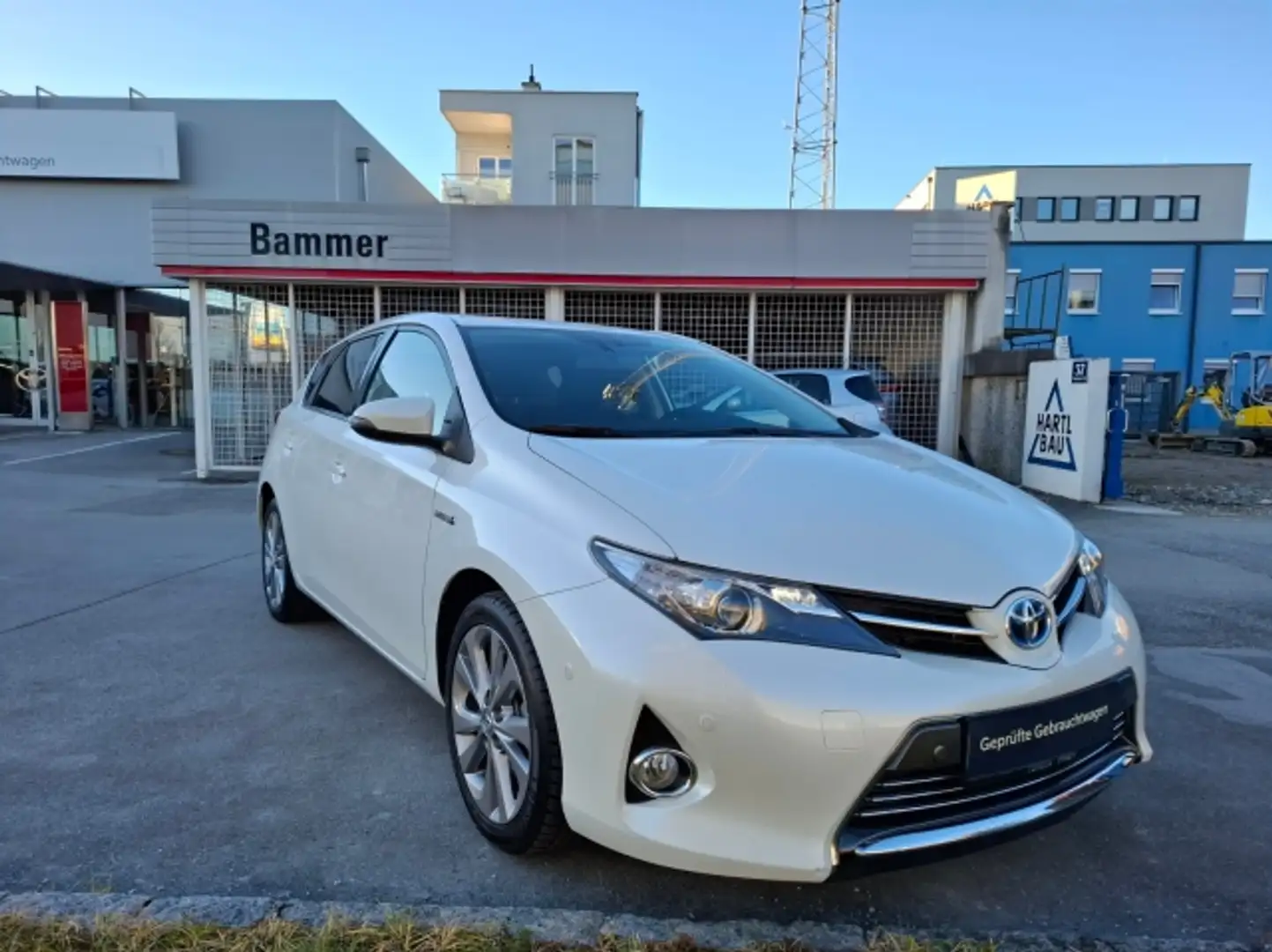 Toyota Auris Auris 1,8 VVT-i Hybrid Lounge Weiß - 1