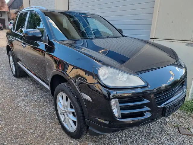 Porsche Cayenne S V8 TECHART-ABGAS BOSE LUFTFW.BI-XENON