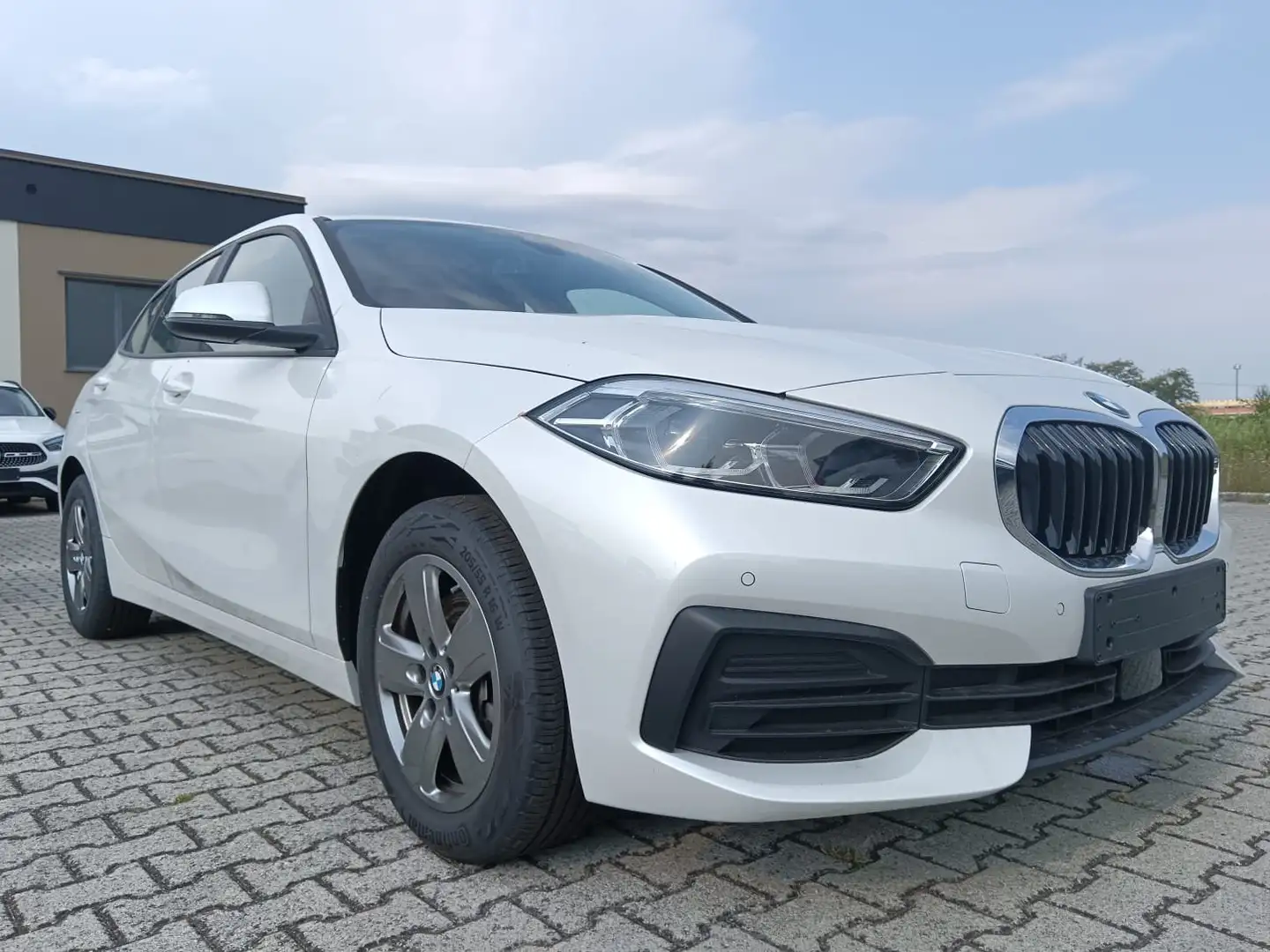 BMW 116 Serie 1  benzina  5p. Bianco - 2